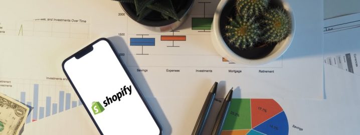 Munich,,Bavaria,,Germany,-,March,31,2023:,Shopify,Is,A Shopify store digtal marketing planning.